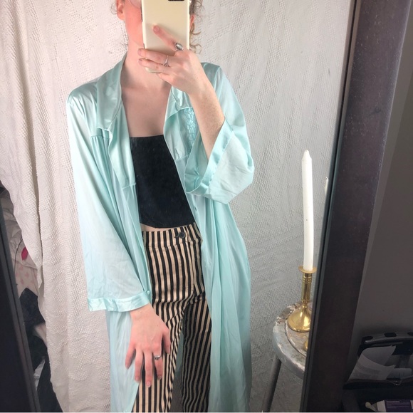 Vintage lingerie robe - Picture 6 of 6